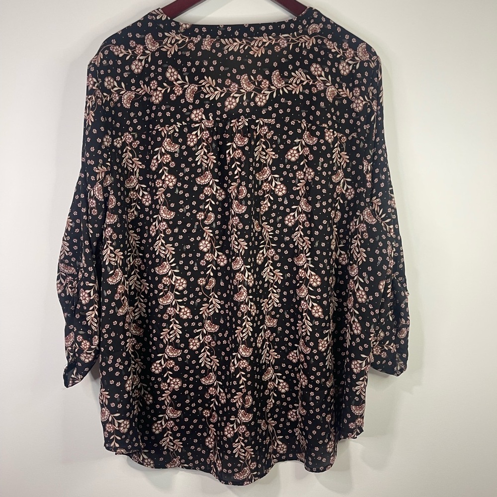 Maurices Black and‎ Pink Floral Blouse - Picture 5 of 10